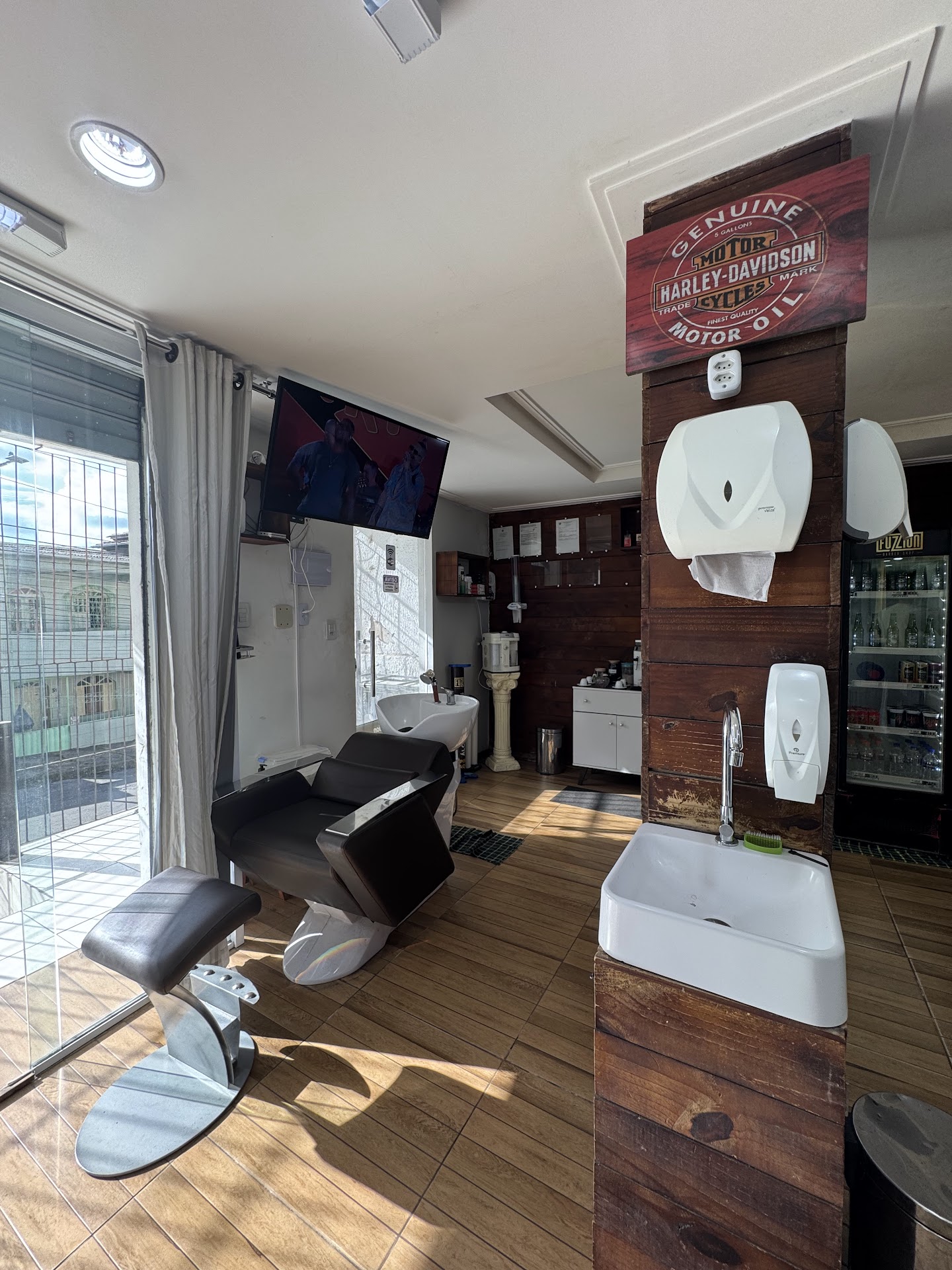 Barbearia Meu Lazzer Barber Shop in Região Geográfica Imediata de ...