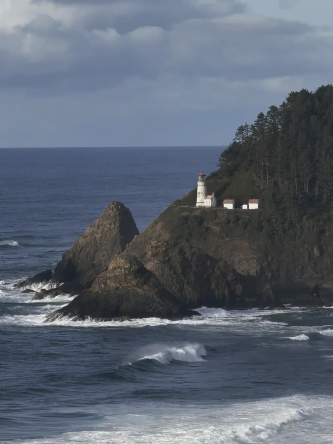 "The Ultimate Guide to the Oregon Coastline: Nature's Masterpiece"