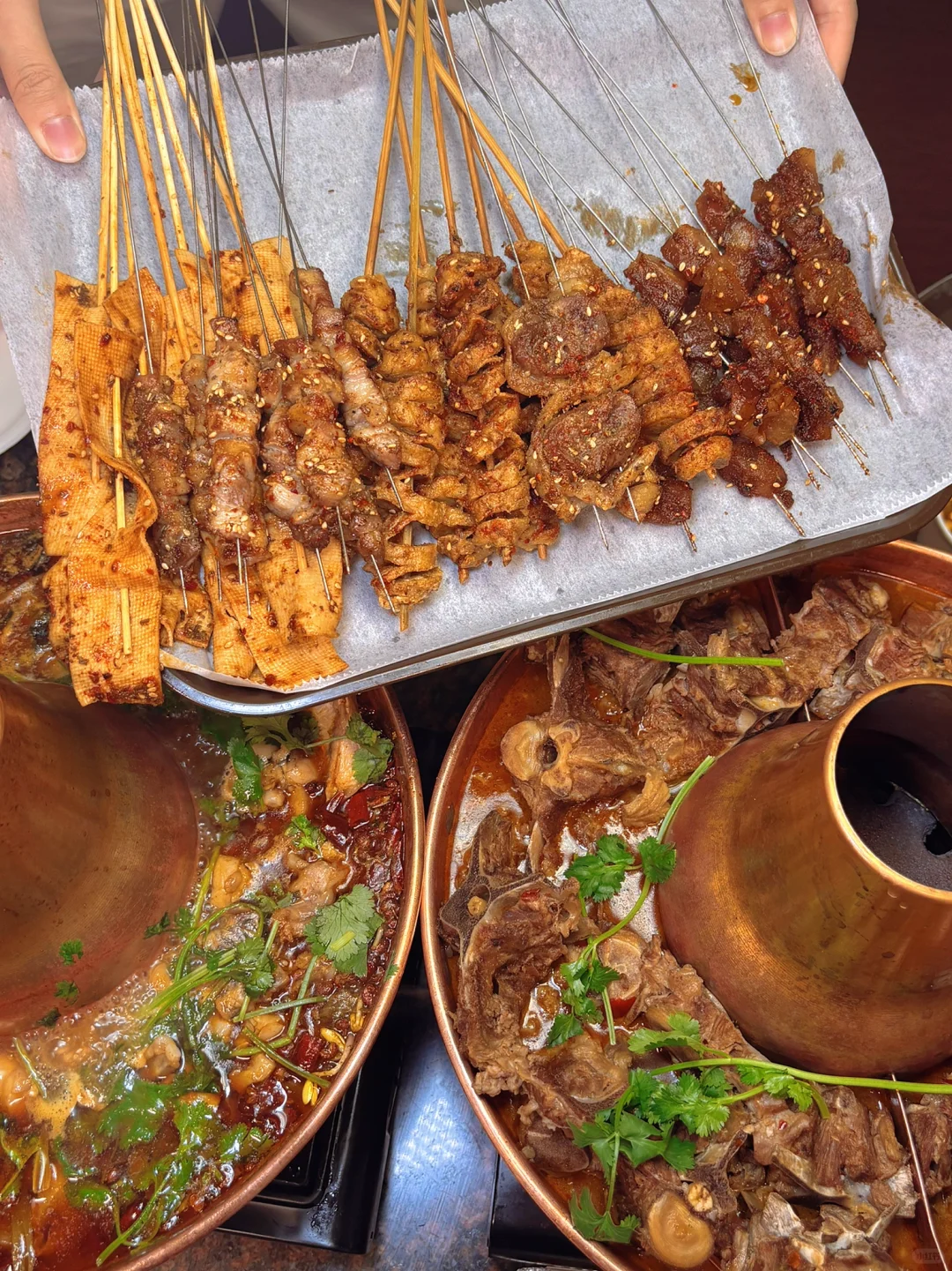 Found Street-Style BBQ in New York! Spicy Frog Fish and Lamb Spine Hot Pot!