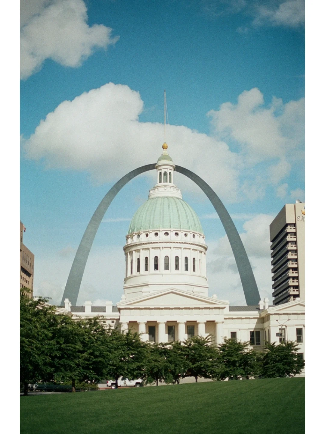 Film 63/100▫️St. Louis—Visiting the Crime Capital in a Bulletproof Vest