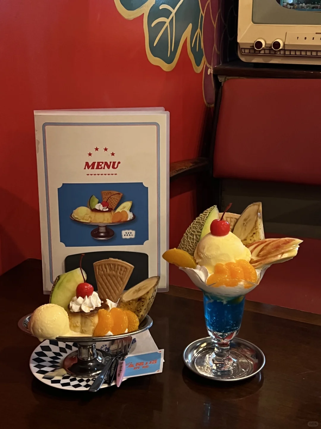 Osaka 🇯🇵 Showa-era Café • Taiyō no Tō Annex 💙❤️🧡