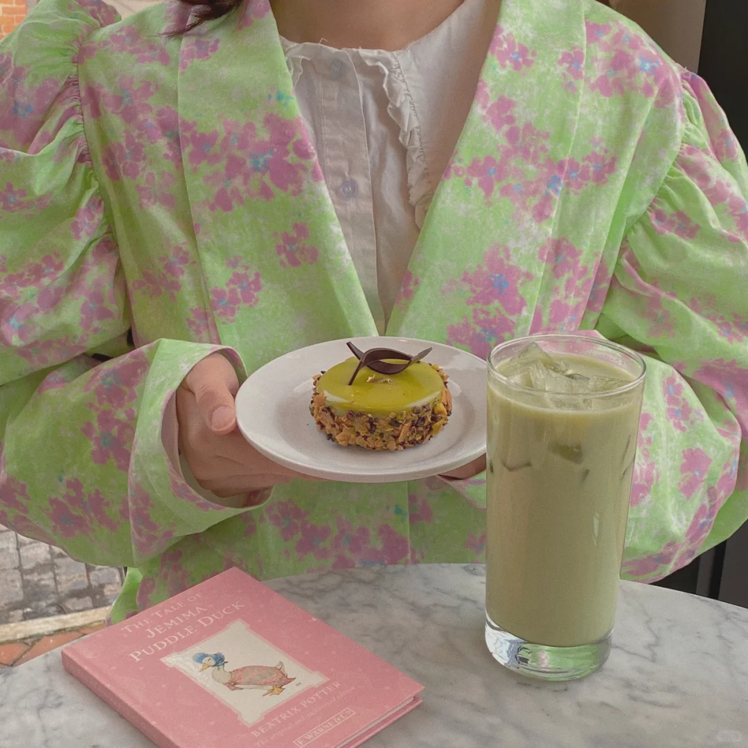 🌸 Columbus' Most Delicious Dessert Shop and Hidden Gem Bookstore 🌸