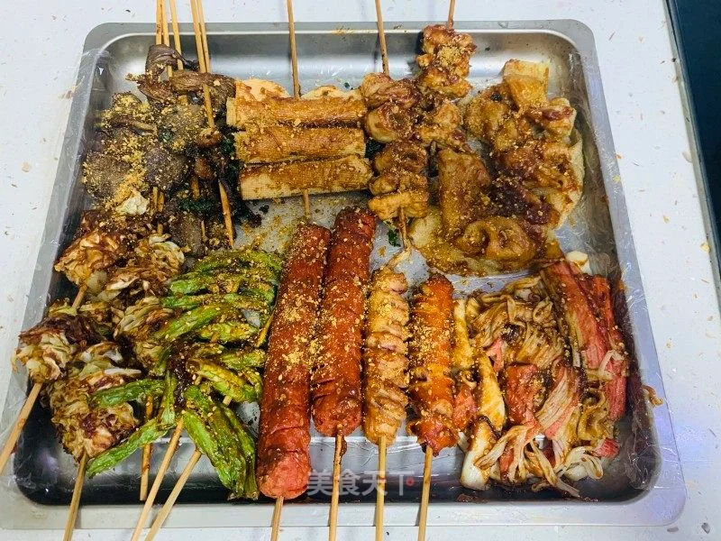 "Chicago's New Skewer Spot 🍡 Northeast-Style Fried Skewers and Seafood in Flavorful Sauce"