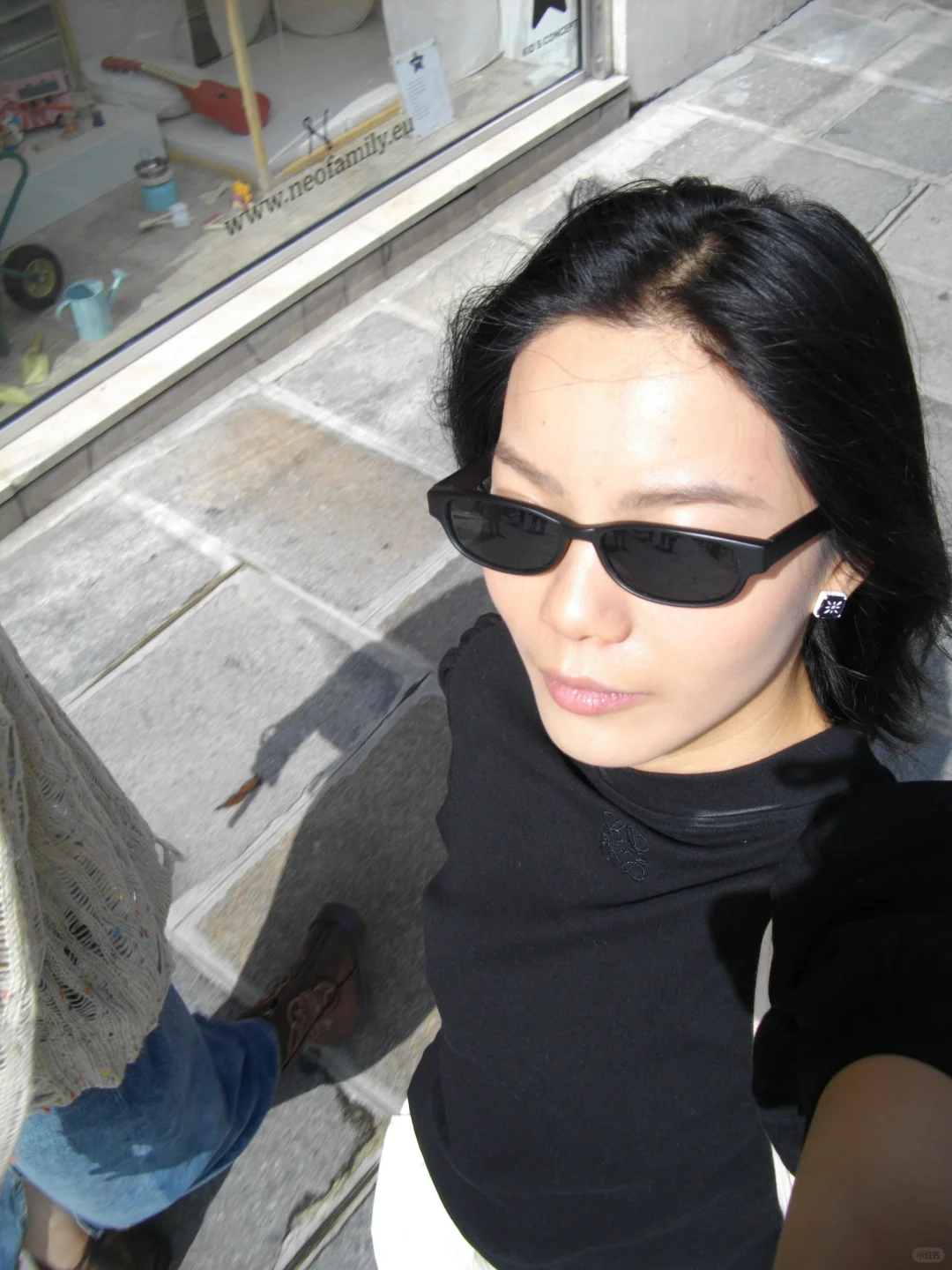 Dive Deep into the Local Vibes of Paris 🌱