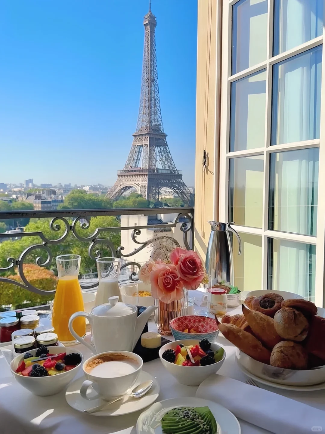 "Brutal Truth 😭: This Is the Reality of Traveling in Paris…"