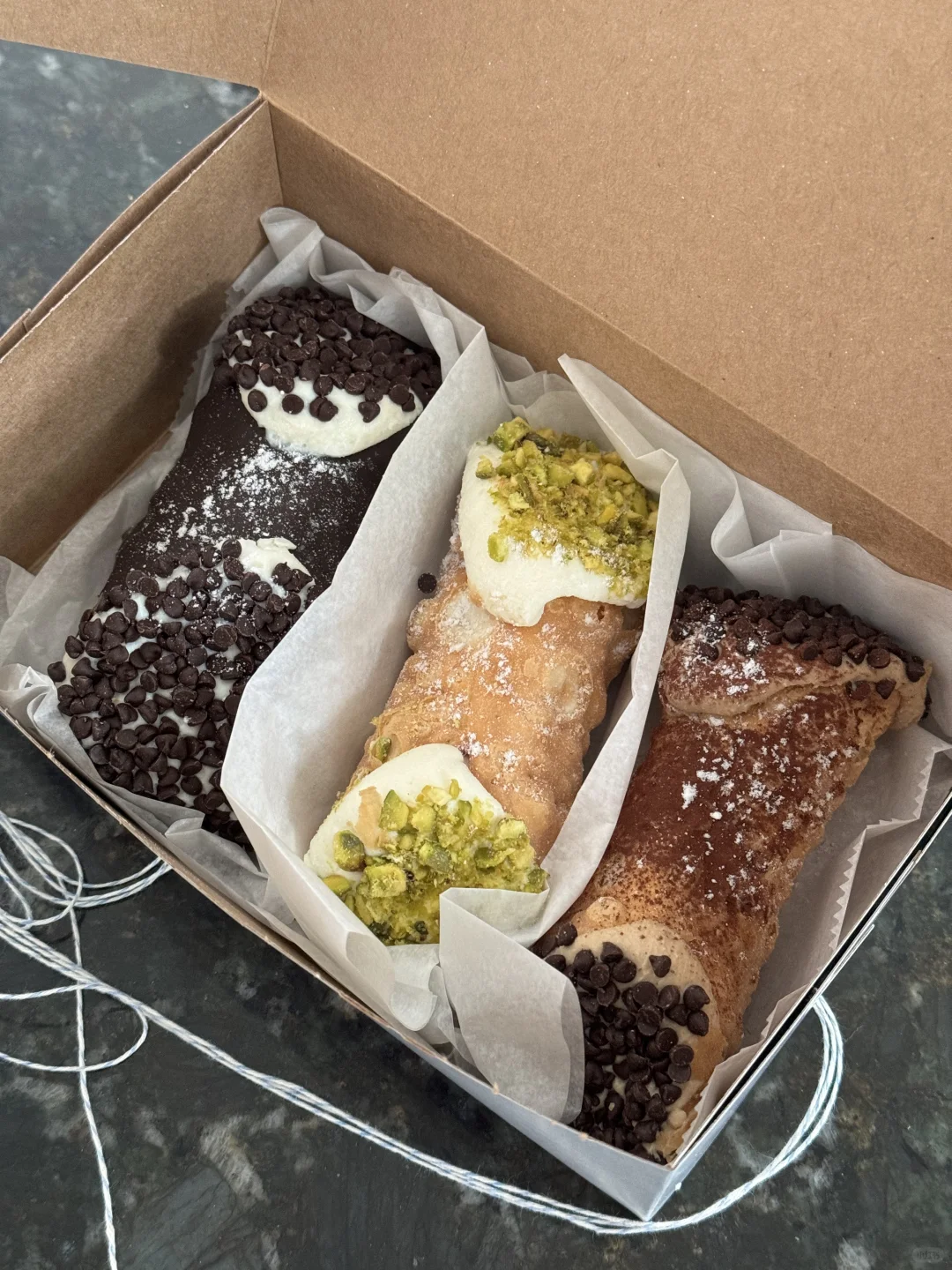 🇺🇸 Two Famous Bakeries in Boston's North End