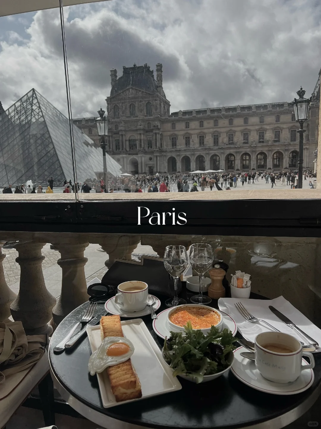 "Where to Grab Coffee in Paris" Compilation
