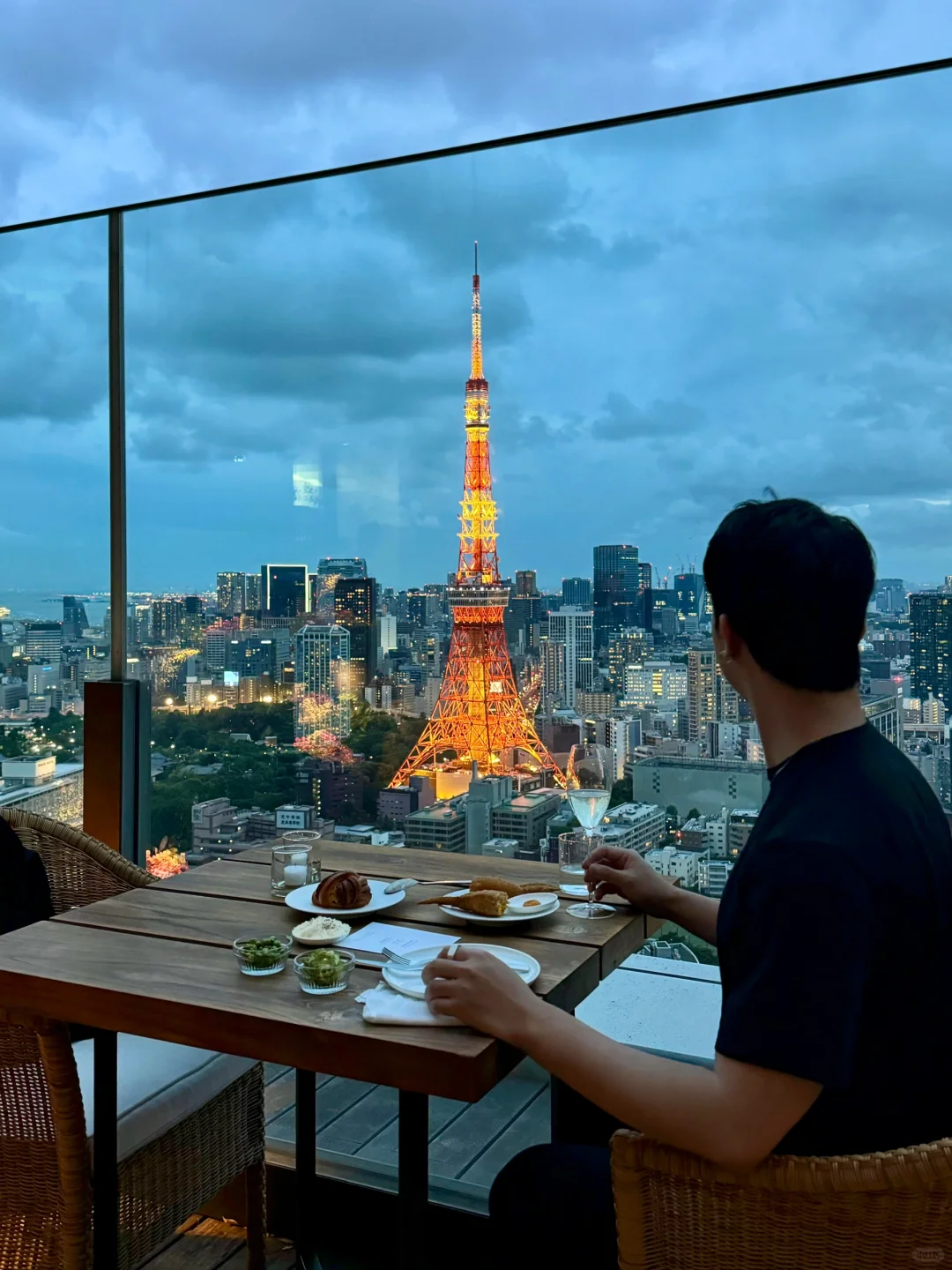 This has to be the best viewing deck for Tokyo Tower in all of Japan!