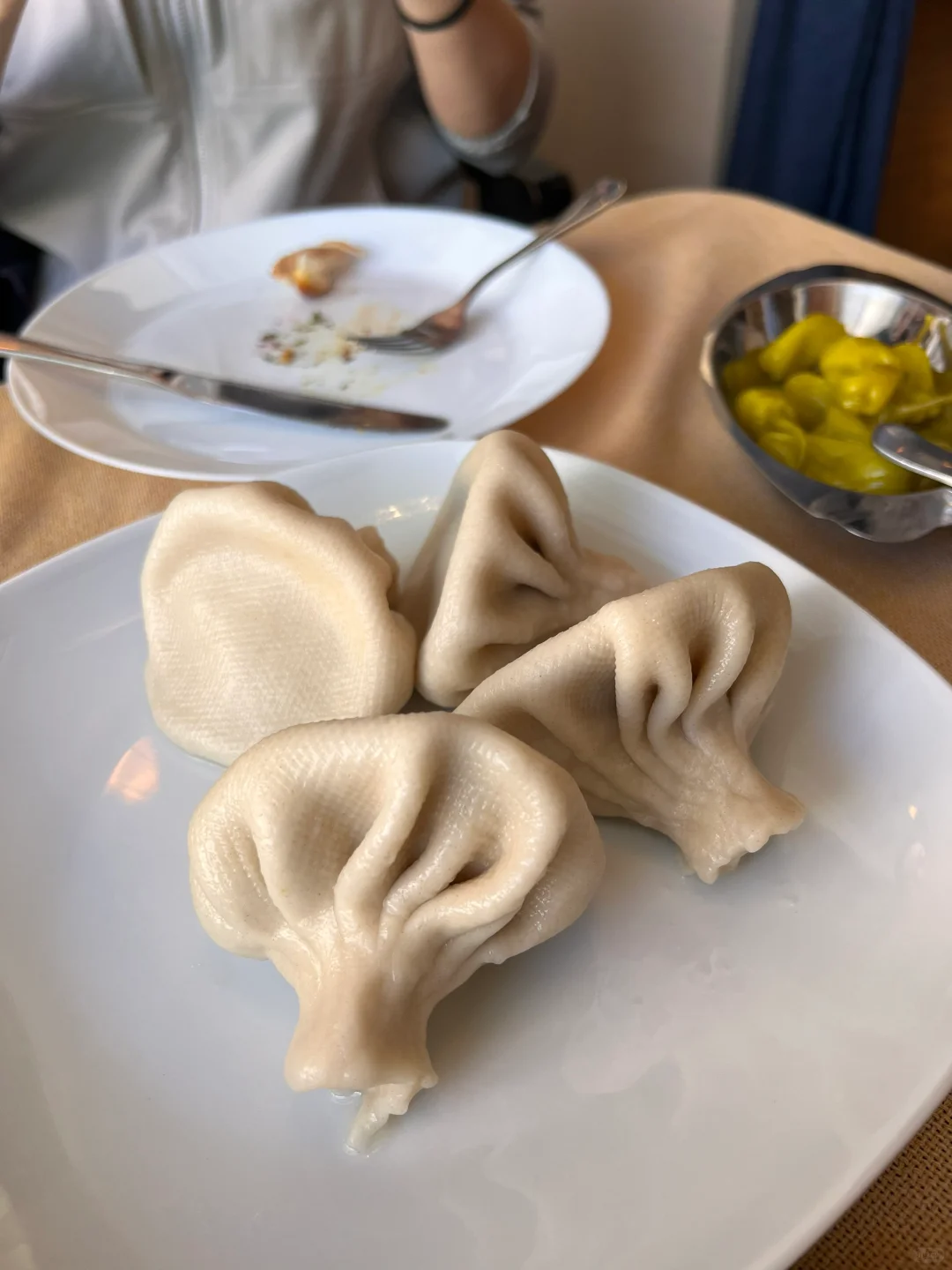 🇬🇪 Georgia's "Giant Soup Dumplings" Rival 🇨🇳 Shanghai's Xiaolongbao 😋