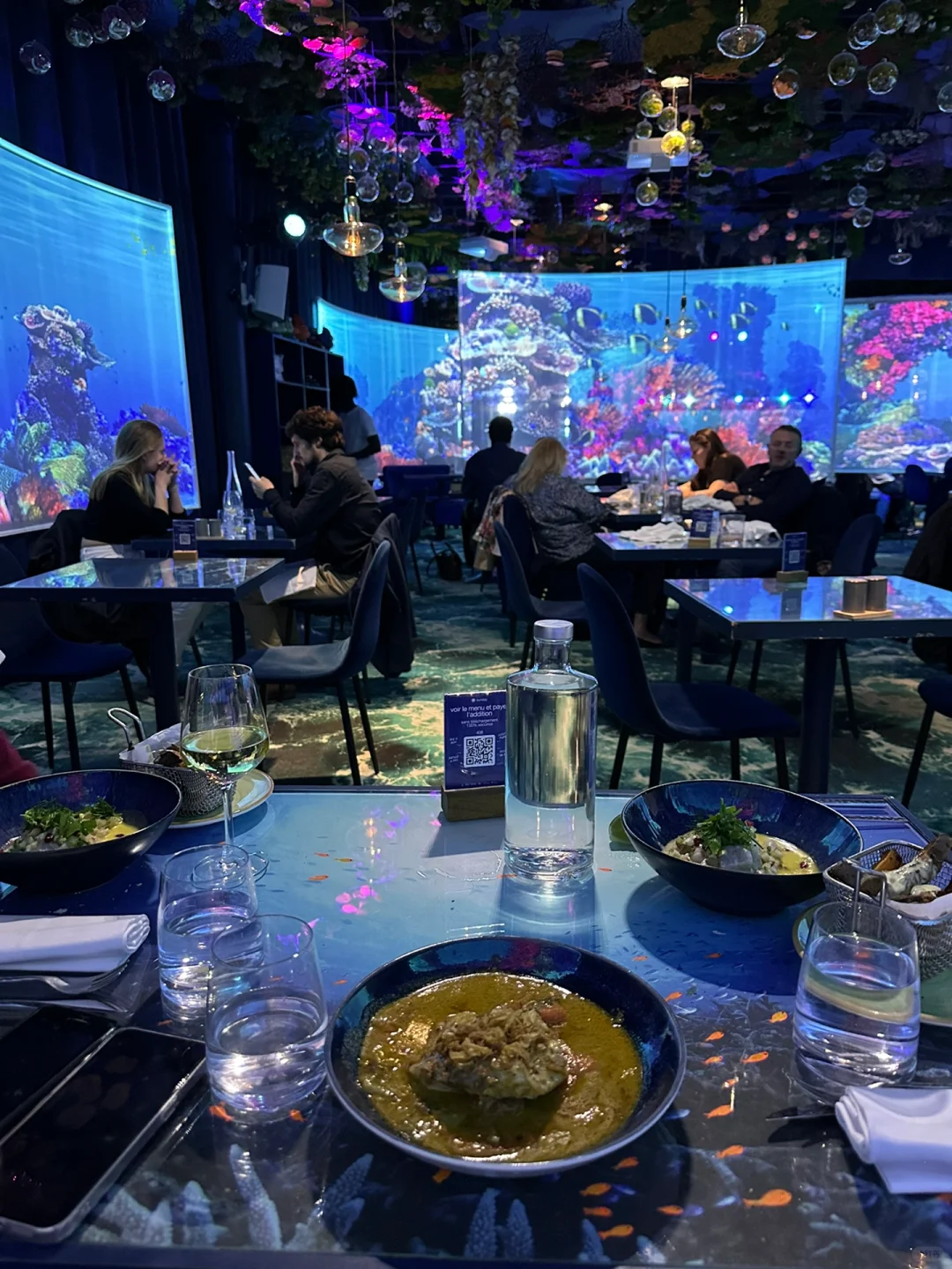 Oh my gosh! So romantic, a must-visit for couples on a date!