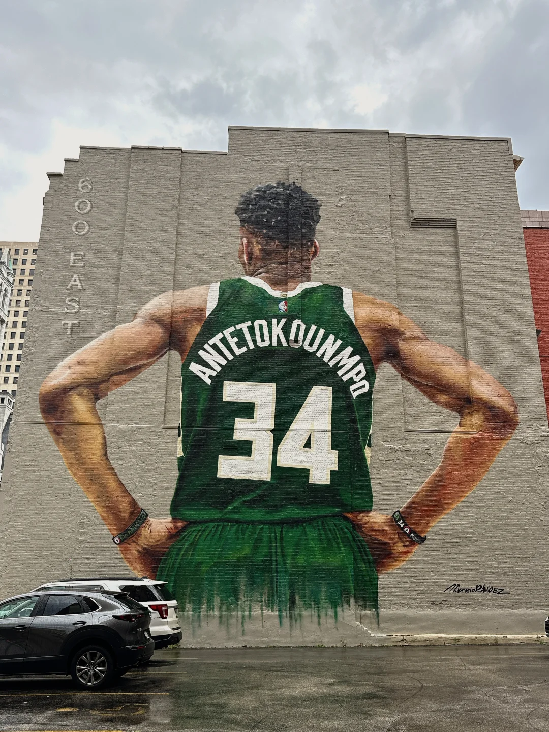 Milwaukee's Giannis Mural: A Larger-Than-Life Tribute to the Greek Freak