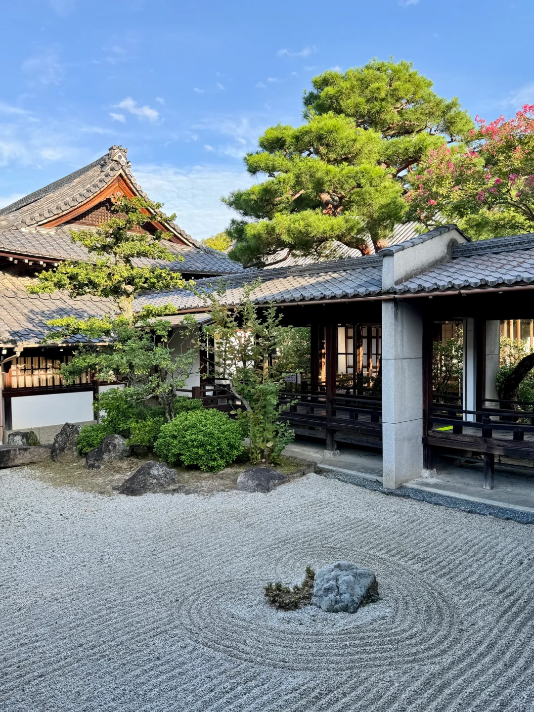 Kyoto's Chishaku-in Temple Hotel: A Stayer's Guide