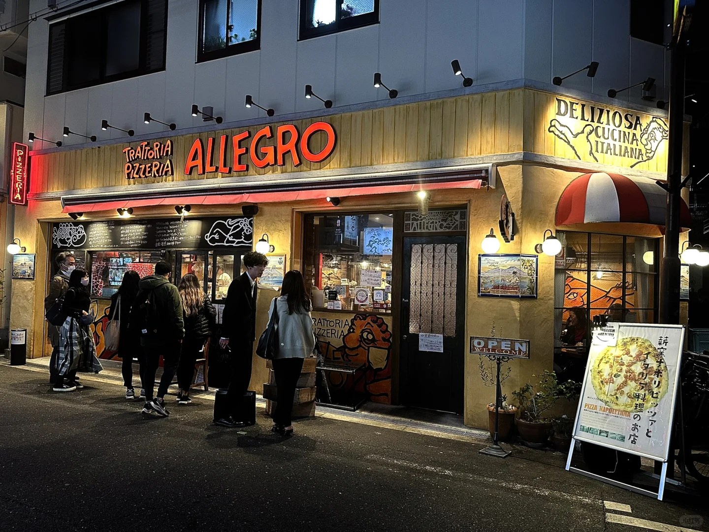 Osaka Food Hunt | World's 6th Best Neapolitan Pizza