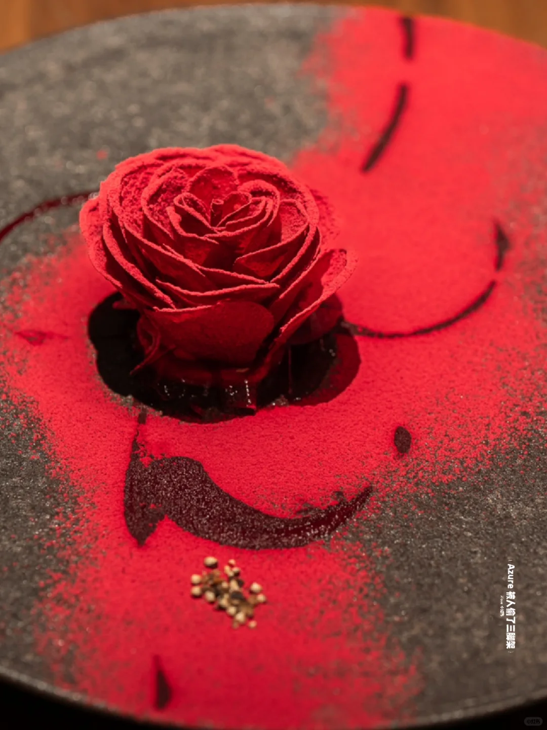 Tokyo | Must-Visit Le Sputnik for a Whole Rose Flower Experience