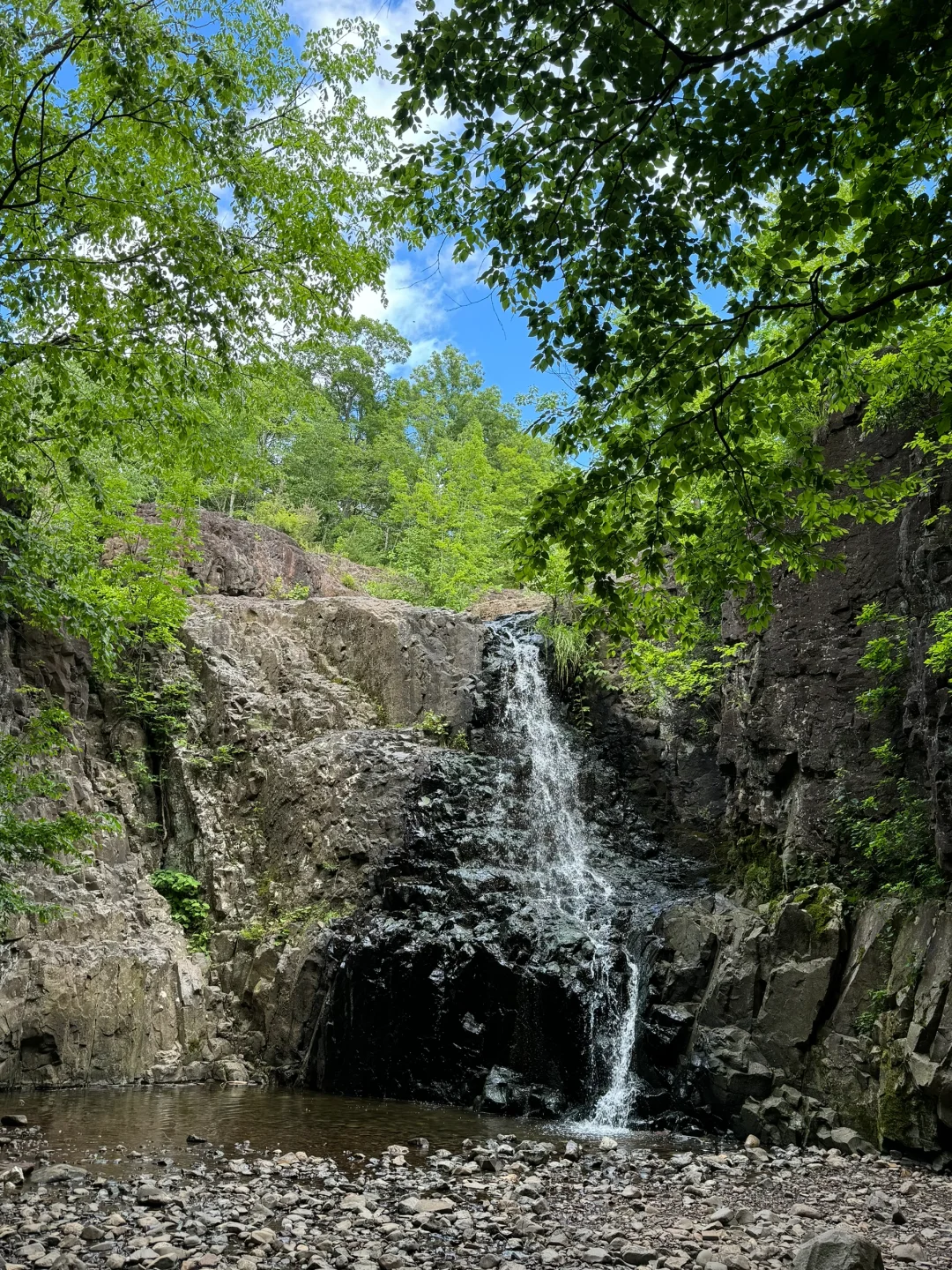 NYC & NJ Adventure: Hemlock Falls Hiking Trail 🦌