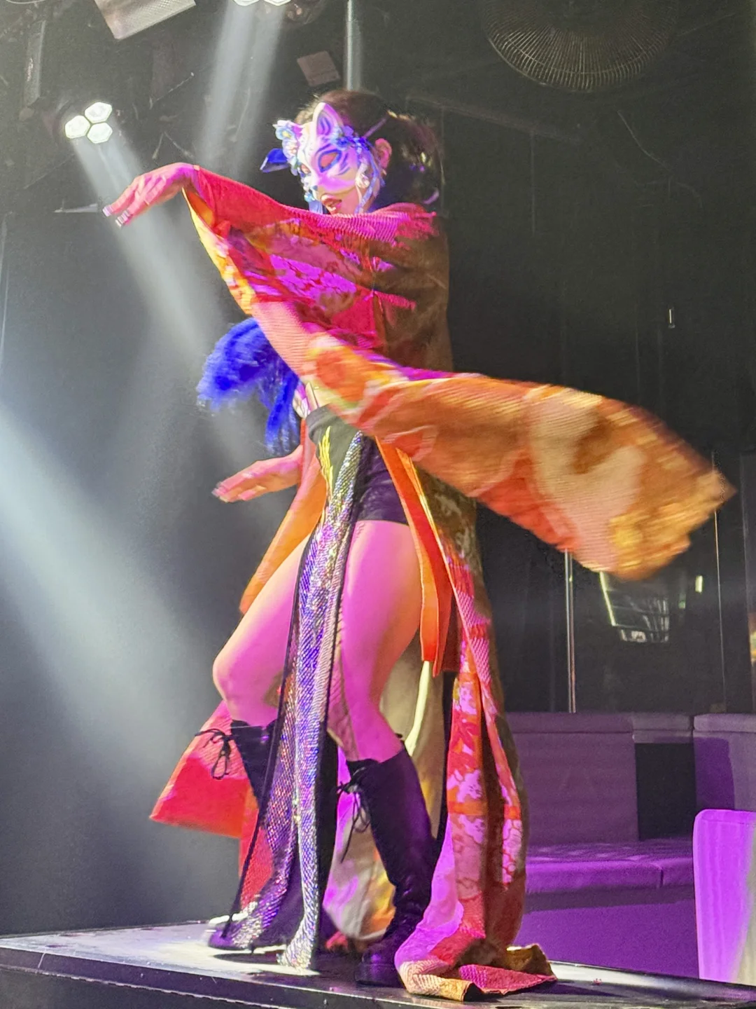 "Shinjuku Like You've Never Seen Before! Ninja DJ Kabuki Show is Insanely Fun!"