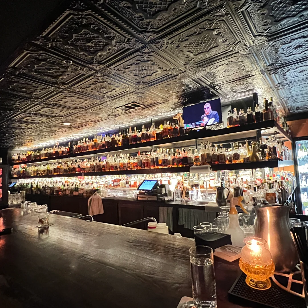 San Antonio | The Ultimate After-Work Cocktail Bar with Unmatched Ambience