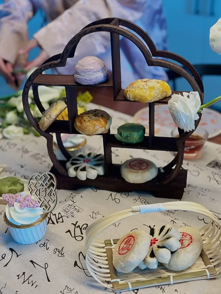 Best New Chinese-Style Dress-Up, Flower Arranging, and Afternoon Tea Salon in the San Francisco Bay Area