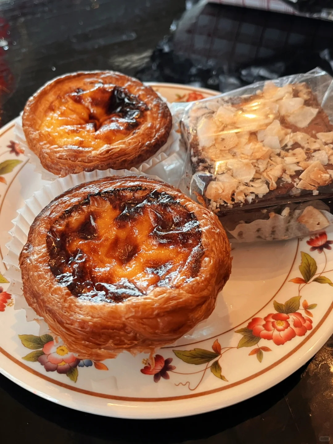 "Chicago Food Exploration: The Legendary Best Egg Tart in Chinese Fusion Cuisine 🥚"