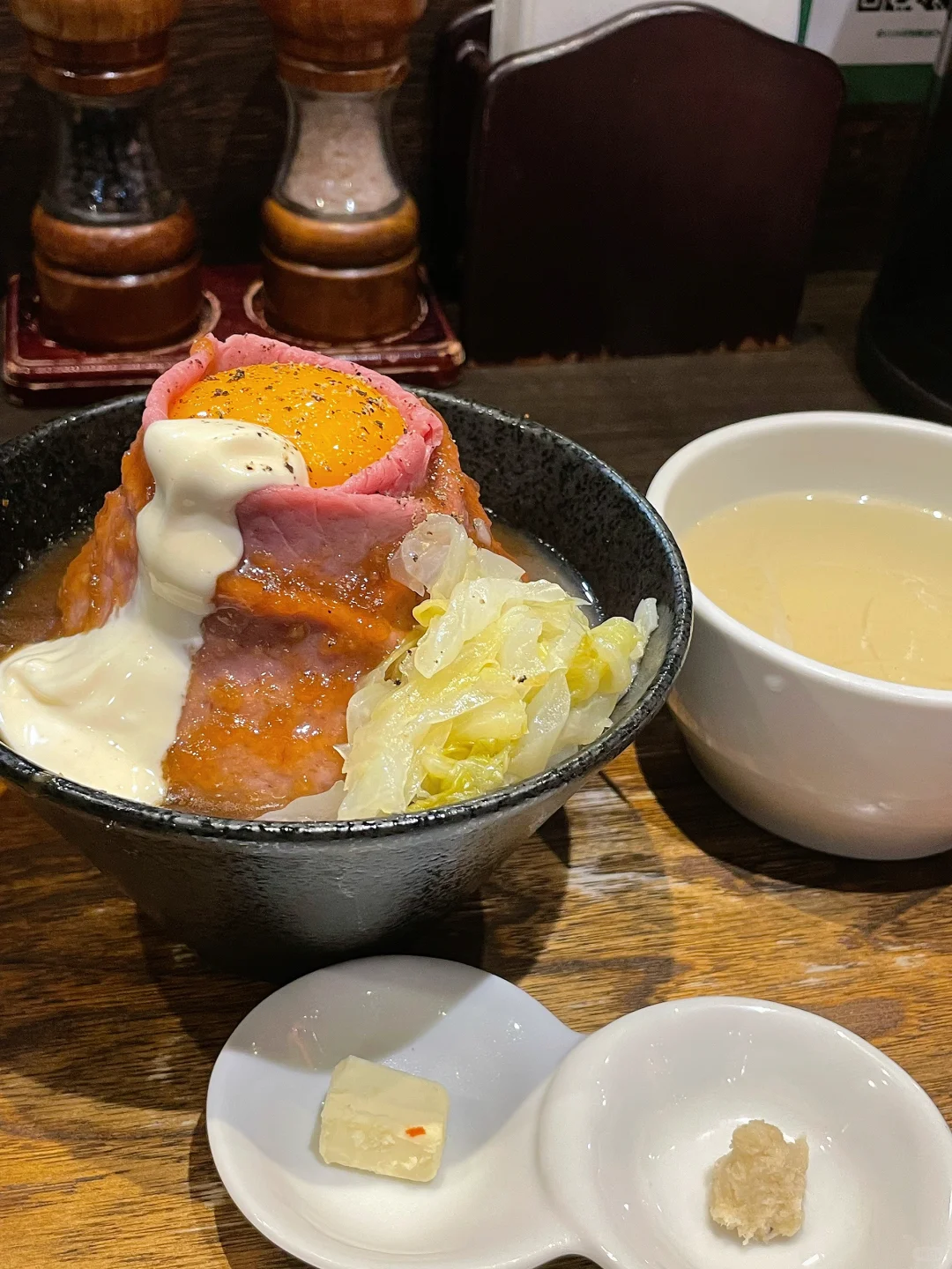 If You're Heading to Tokyo Solo (Here's a Guide to Dining Alone)