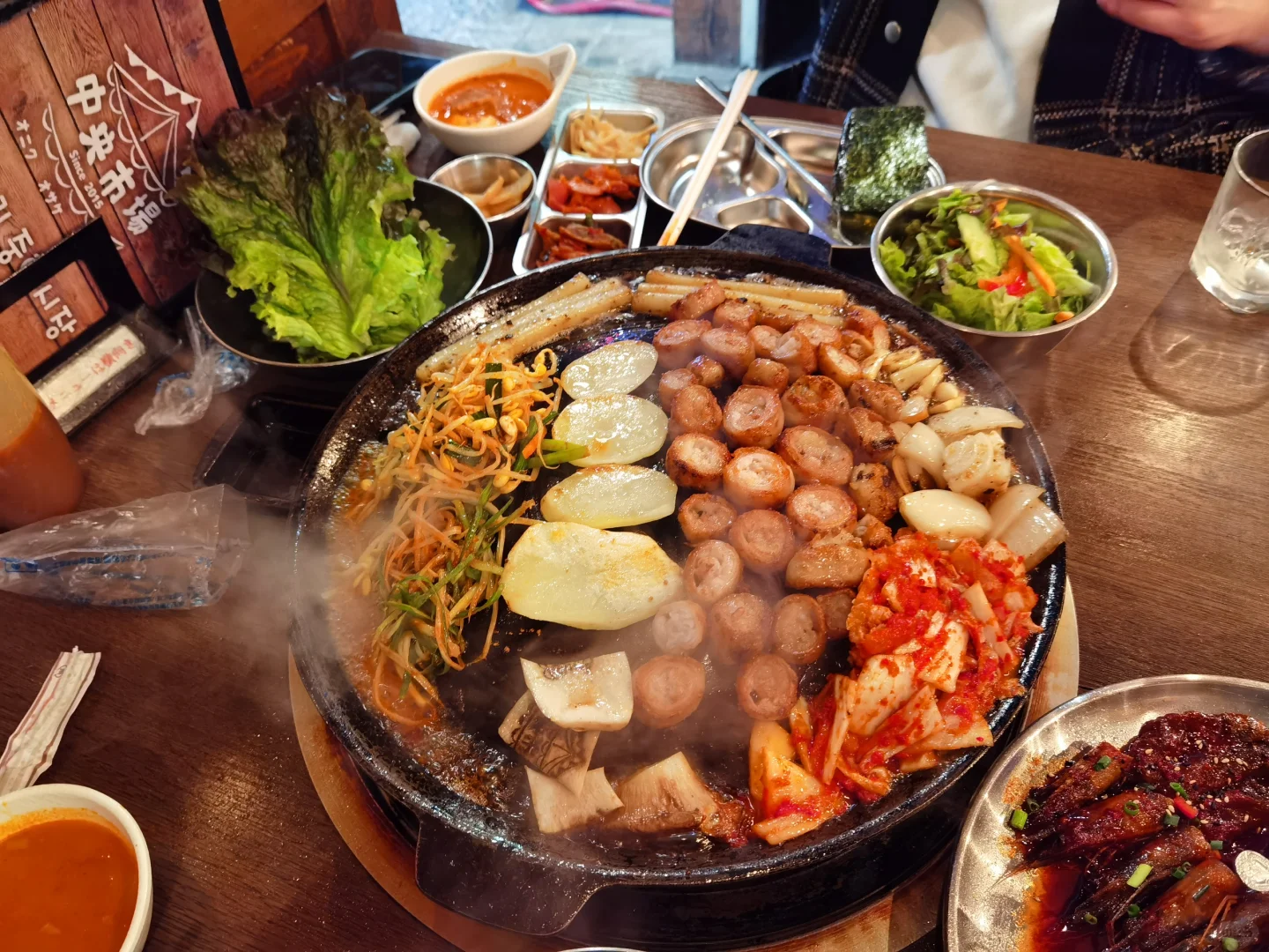 I found the exact same grilled beef intestines from the mukbang videos! 🤤