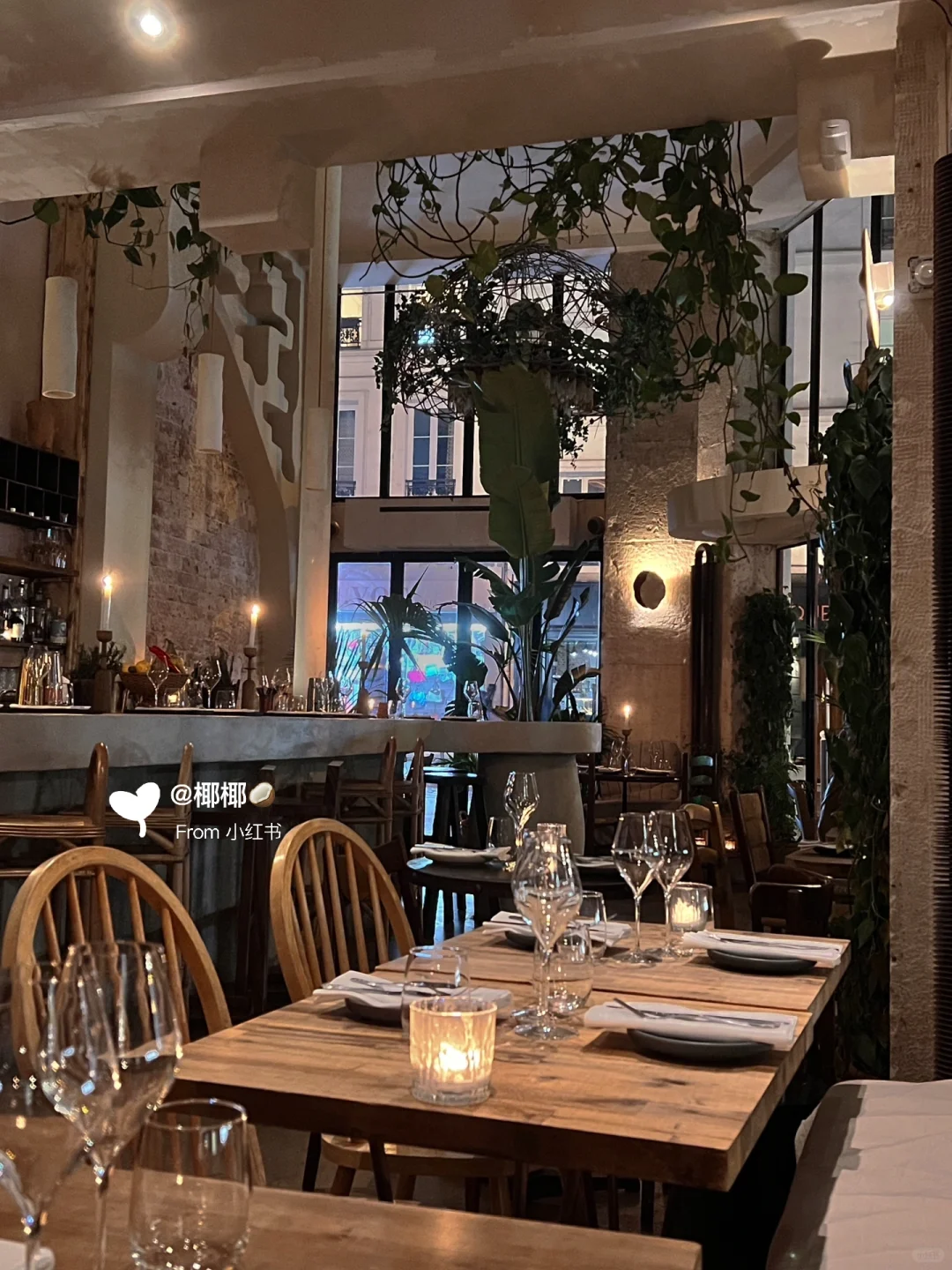 🇫🇷 OMG! This French restaurant is SO perfect for a date!! 😍