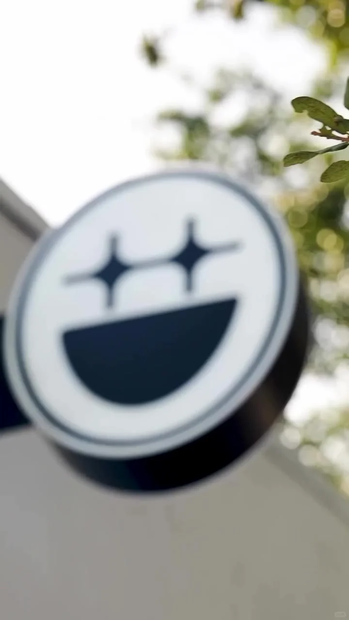 "An NBA Star's 🏀 Café? Let's Take a Look 👀"