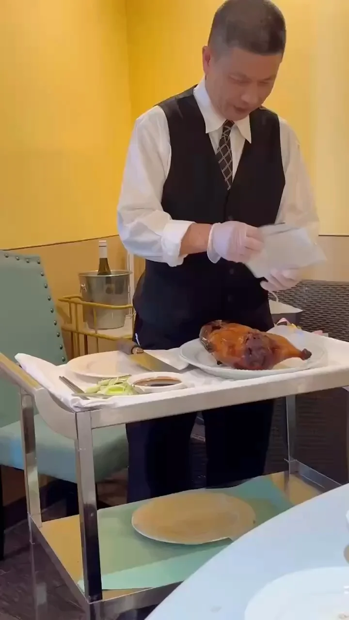 The Best Peking Duck in San Diego—Unexpectedly at Jade Palace