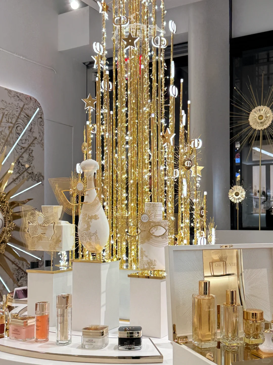 "Must-See | Dior Beauty's New Soho Store in New York is Absolutely Stunning"