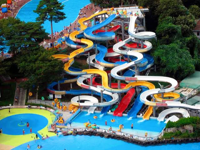 Tokyo's Largest【Water Park】🌞 Day Trip ✔️