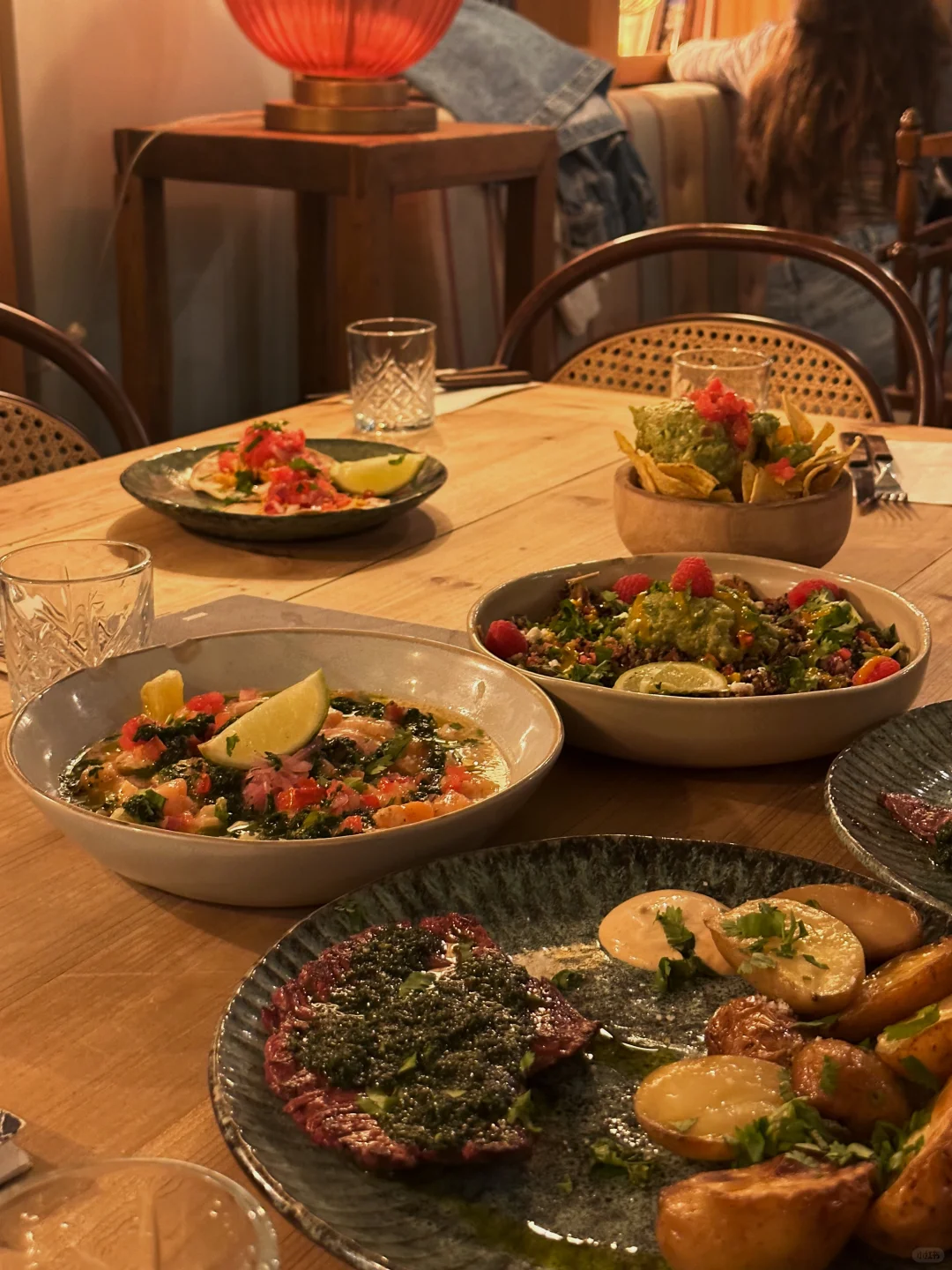 Back at it again with the fancy dining in Paris 🙆🏼‍♀️