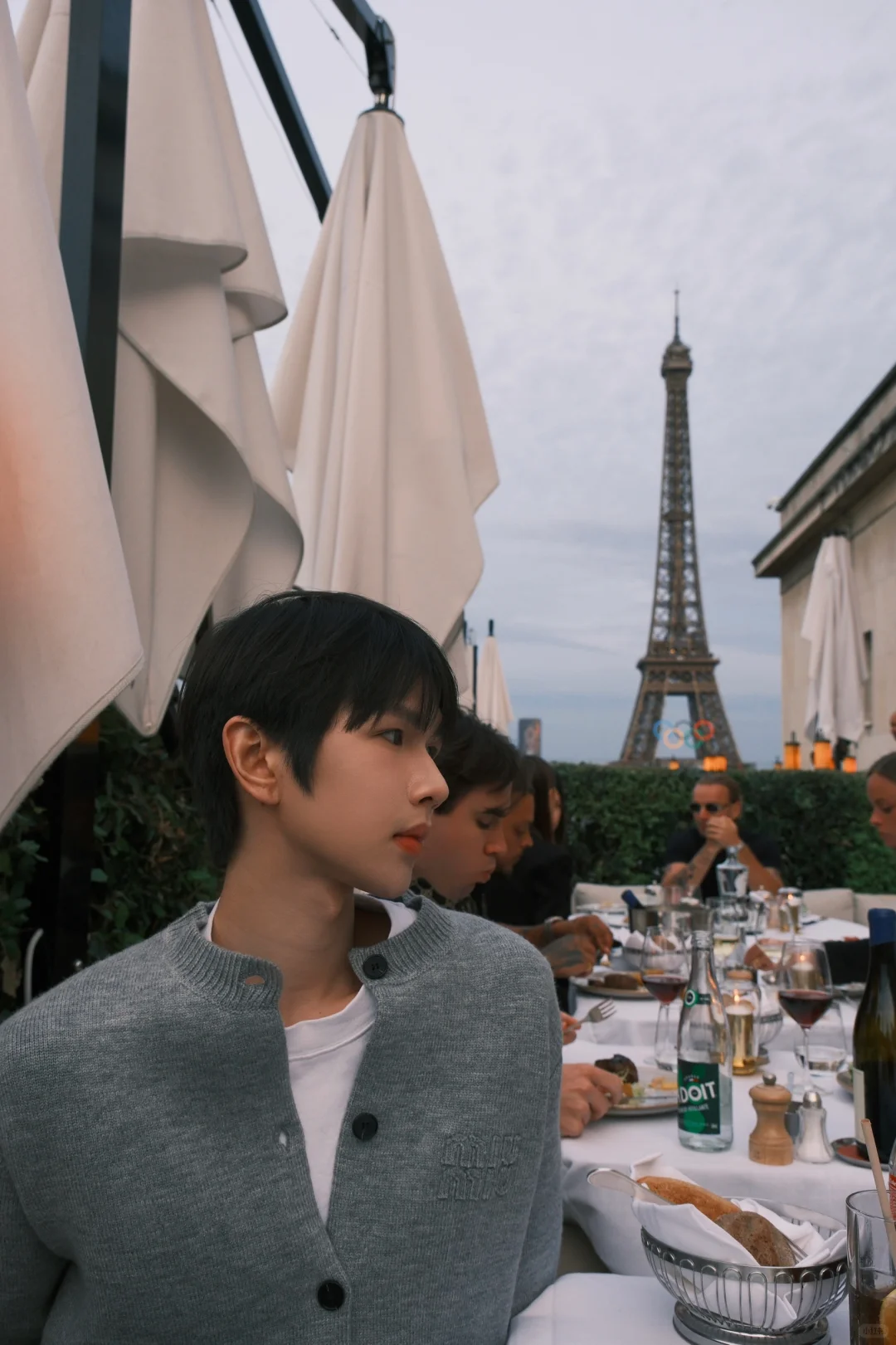 Must-Visit Paris Restaurant: La Girafe – Unbeatable Eiffel Tower View