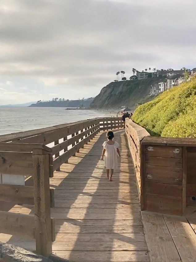 Southern California | Dana Point's Seaside Boardwalk with Endless Rocky Outcrops 🌊