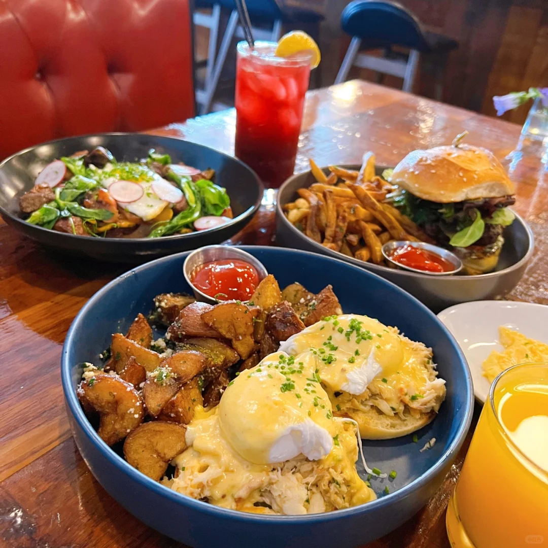 Seattle Brunch Delight 😋 Le Coin