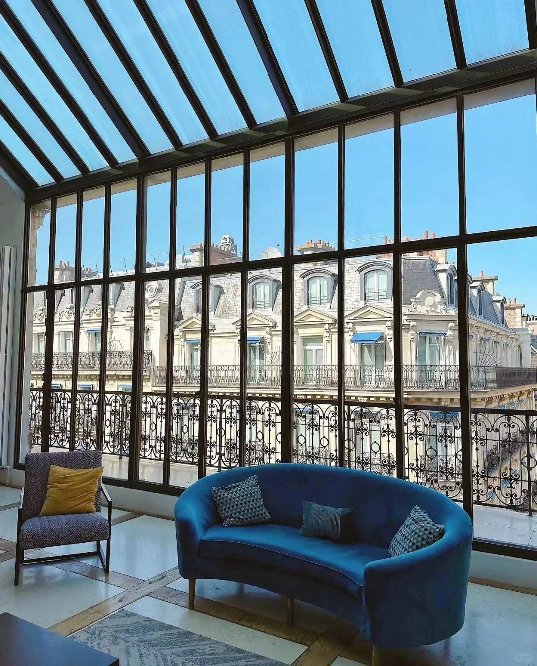 Paris Boutique Airbnb Flash Deals: Up to 60% Off!!