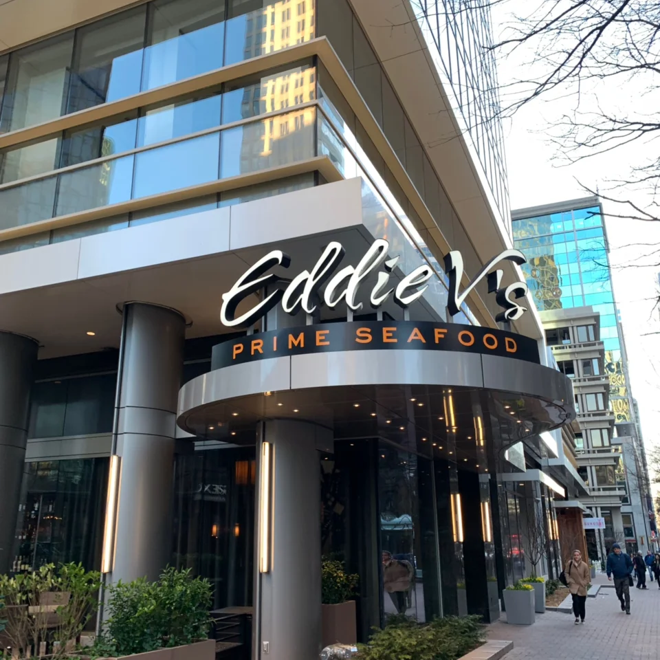 Charlotte, NC – The Best (and Priciest) 🦞 Seafood Restaurant in Town