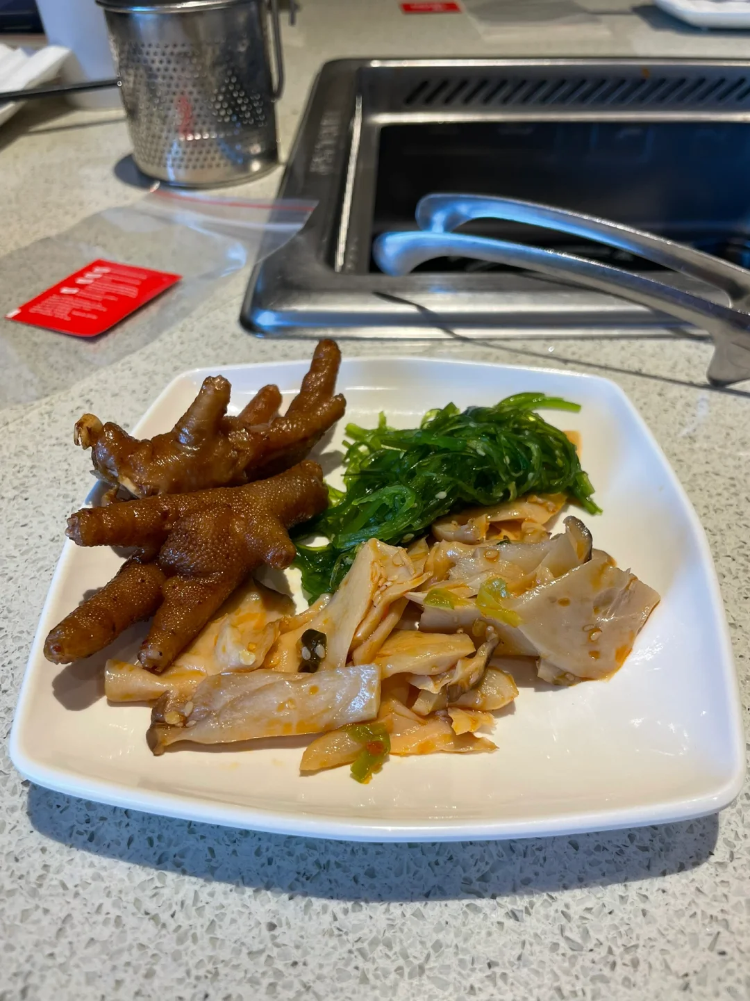 San Diego Foodie Guide｜Haidilao Hot Pot: The Perfect Spot for a Girls' Gathering!