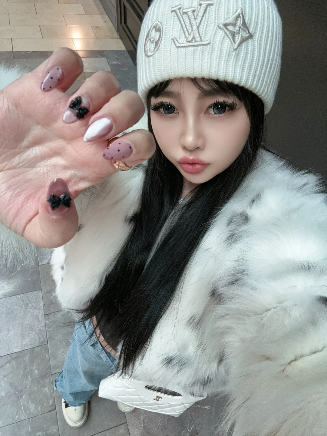 New York | Princess, Get Your Nails Done 💅 with Free Coffee! Stunning Ambiance!