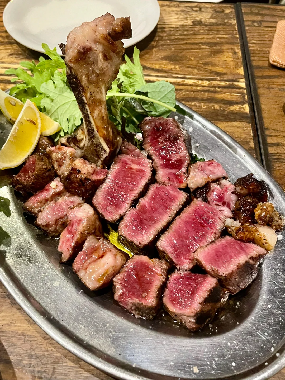 Head to Osaka! Don't Miss This Mouthwatering T-Bone Steak 🥩
