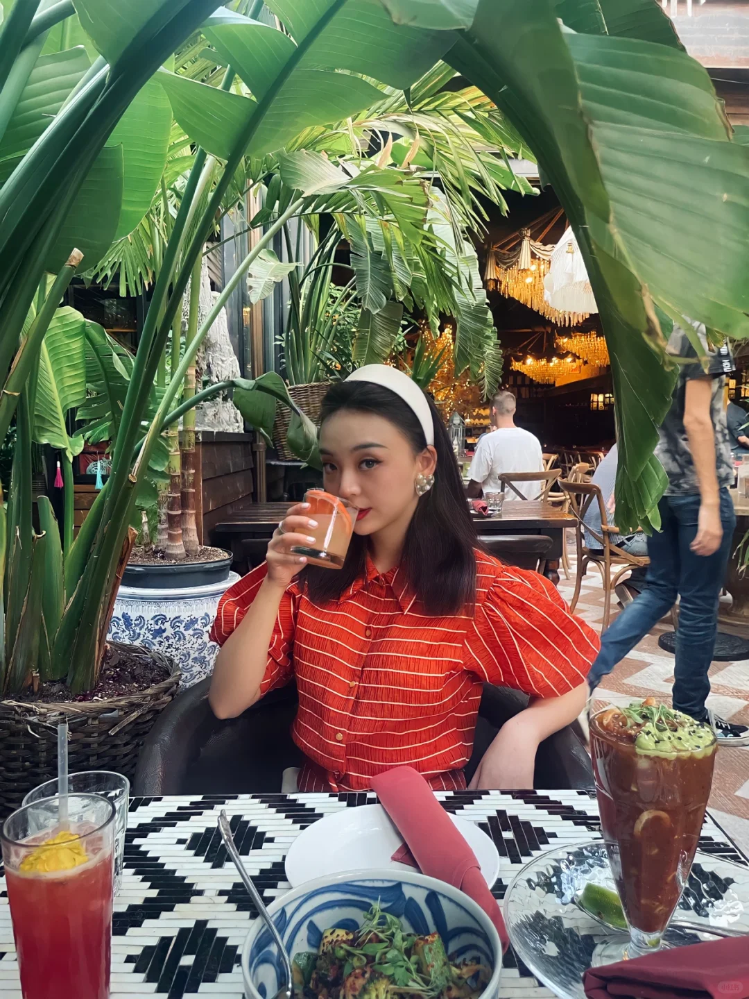 Chicago's Stunning Restaurant 🍴 Beatnik West Town