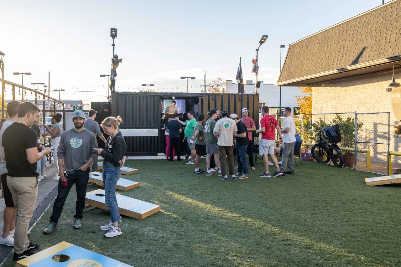 Beer Garden Feast Attracts a Sea of Visitors Eager to Check In