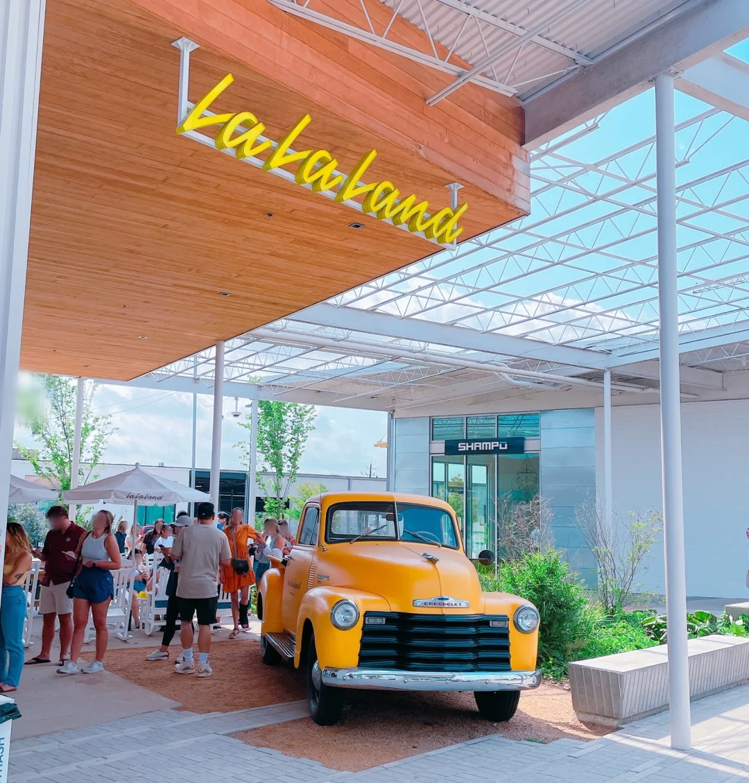 Houston's New Viral Coffee Shop: La La Land Kind Cafe