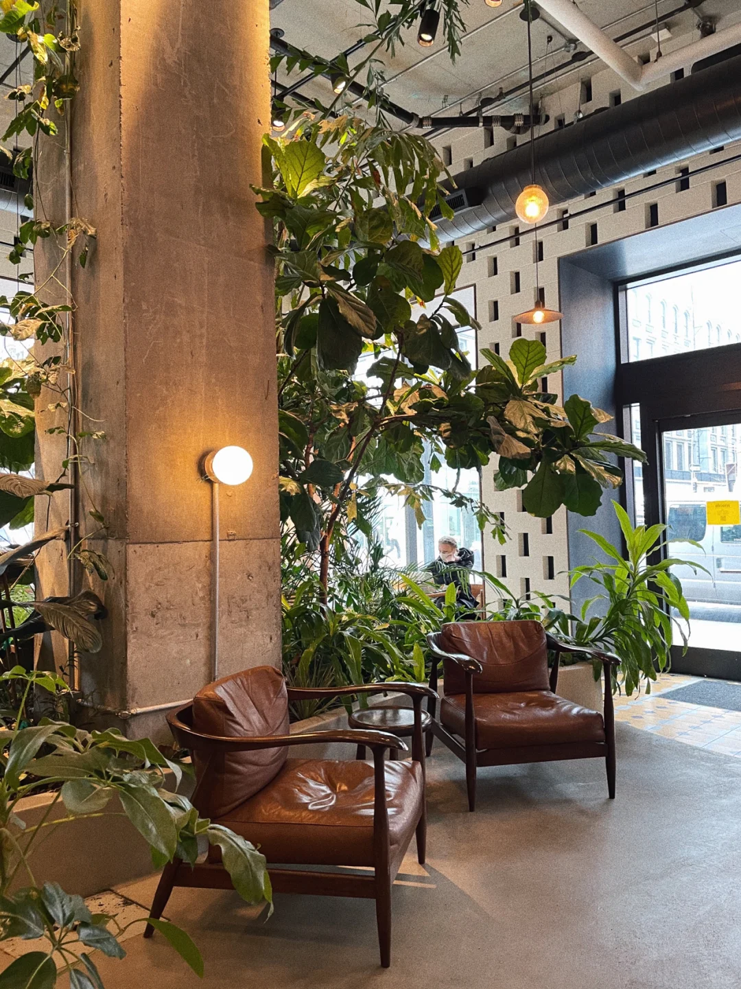 The Most Loved Hidden Gem Café in NYC, Surrounded by Greenery