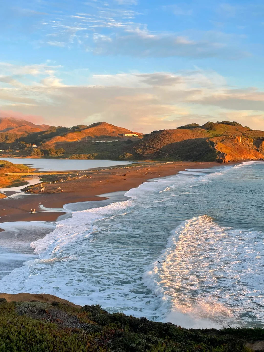 Heart-Pounding Hike in San Francisco: Rodeo Beach Trail 🧡