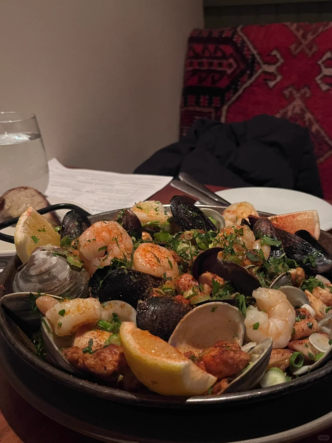 Philadelphia | Time to grub with the gals! 🥂