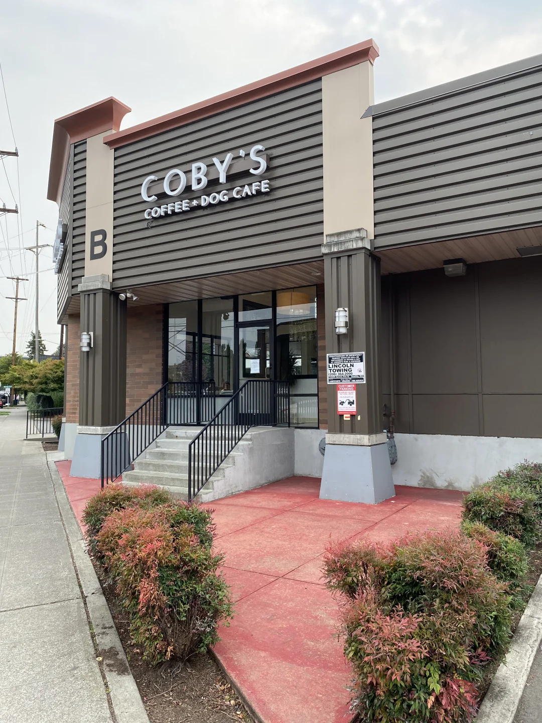 Seattle's Coby's Cafe - A Dog-Friendly Coffee Spot