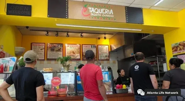 8 Hidden Gem Restaurants Tucked Away in Georgia Gas Stations!