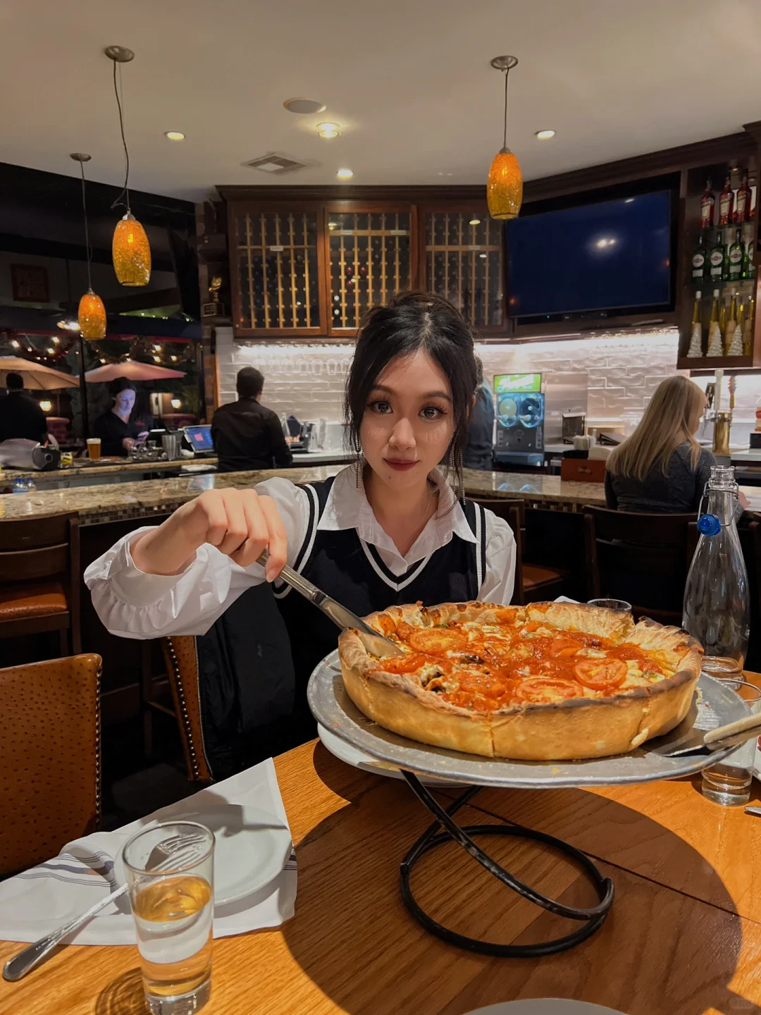 Houston Now Has Chicago-Style Deep-Dish Pizza 🍕!