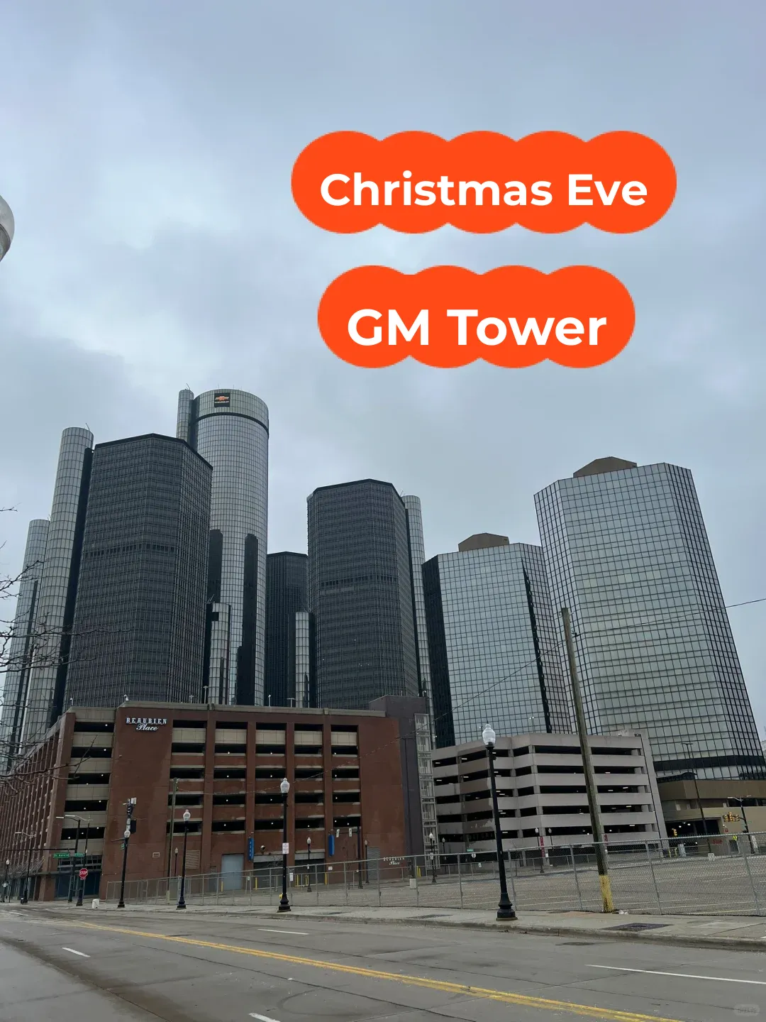 Exploring the GM Renaissance Center in Detroit: A Visitor's Guide