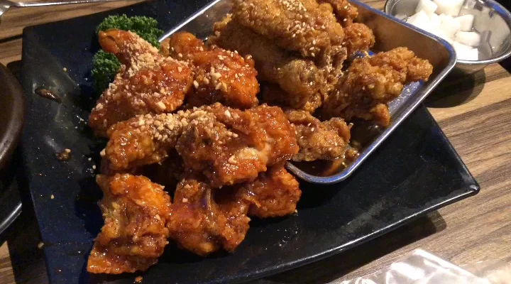 Must-Try Fried Chicken in Japan 🍗 Shin-Okubo's Spicy Chan Korean Restaurant